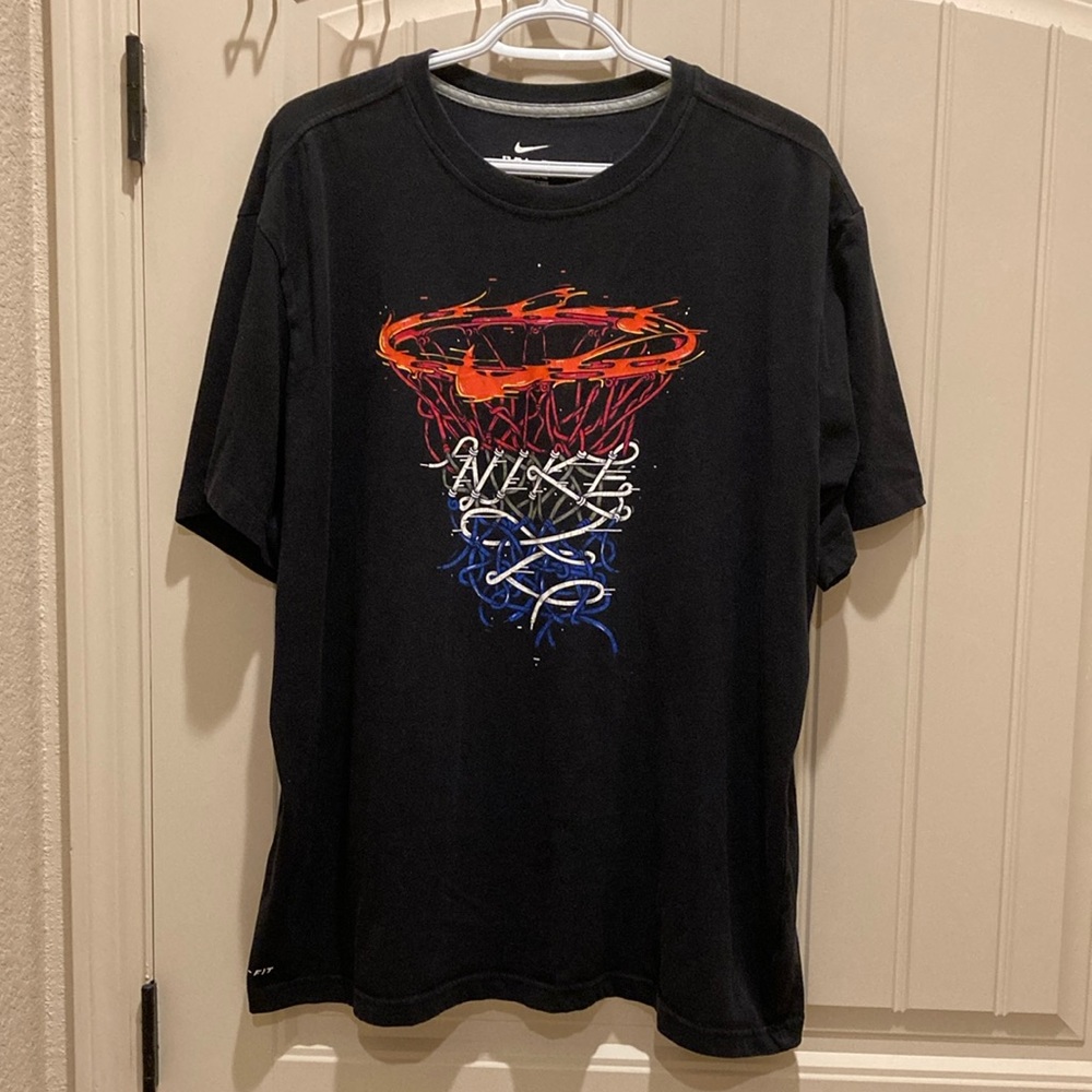 Nike Basketball Tshirt Size XL Dri Fit Flaming Hoop Net Short Sleeves Crew Neck